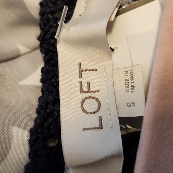 Top - Picture 2 of 3